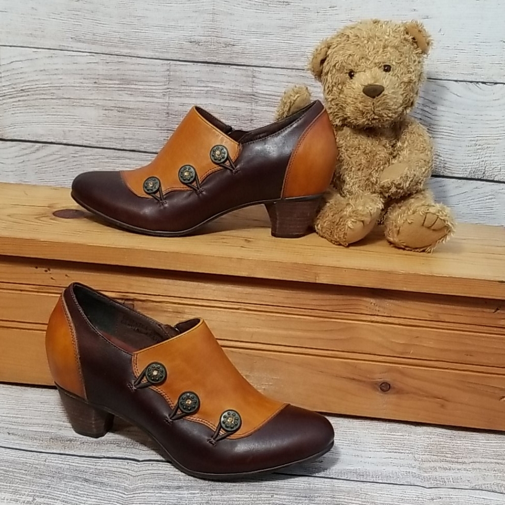 L'Artiste By Spring Step Greentea Leather Booties